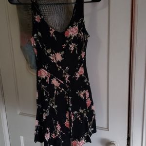 No sleeve flower dress with zip up in back